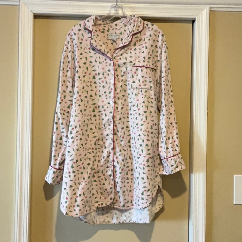 Sonoma Life & Style Intimate pink flannel Christmas button down nightgow…